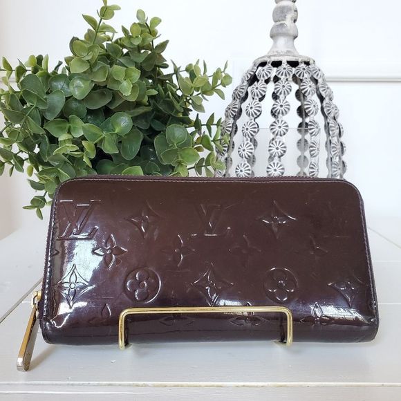 Louis Vuitton Handbags - Louis Vuitton Vernis Zippy Wallet